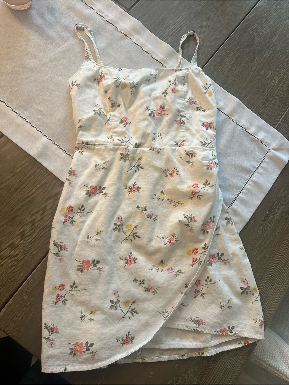 Abercrombie & Fitch White Floral Linen Faux Wrap Dress